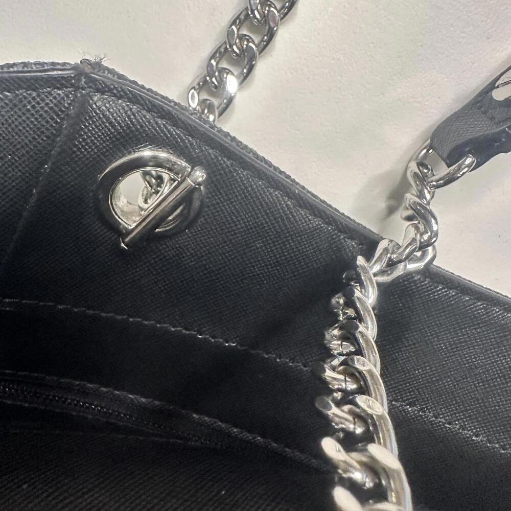 Michael Kors Leather Jet Set Tote Bag - Picture 9 of 11